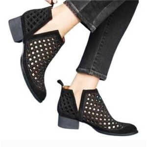 JEFFREY CAMPBELL Taggart Black Leather Ankle Bootie Boots Cut Outs Sz 6 EUC